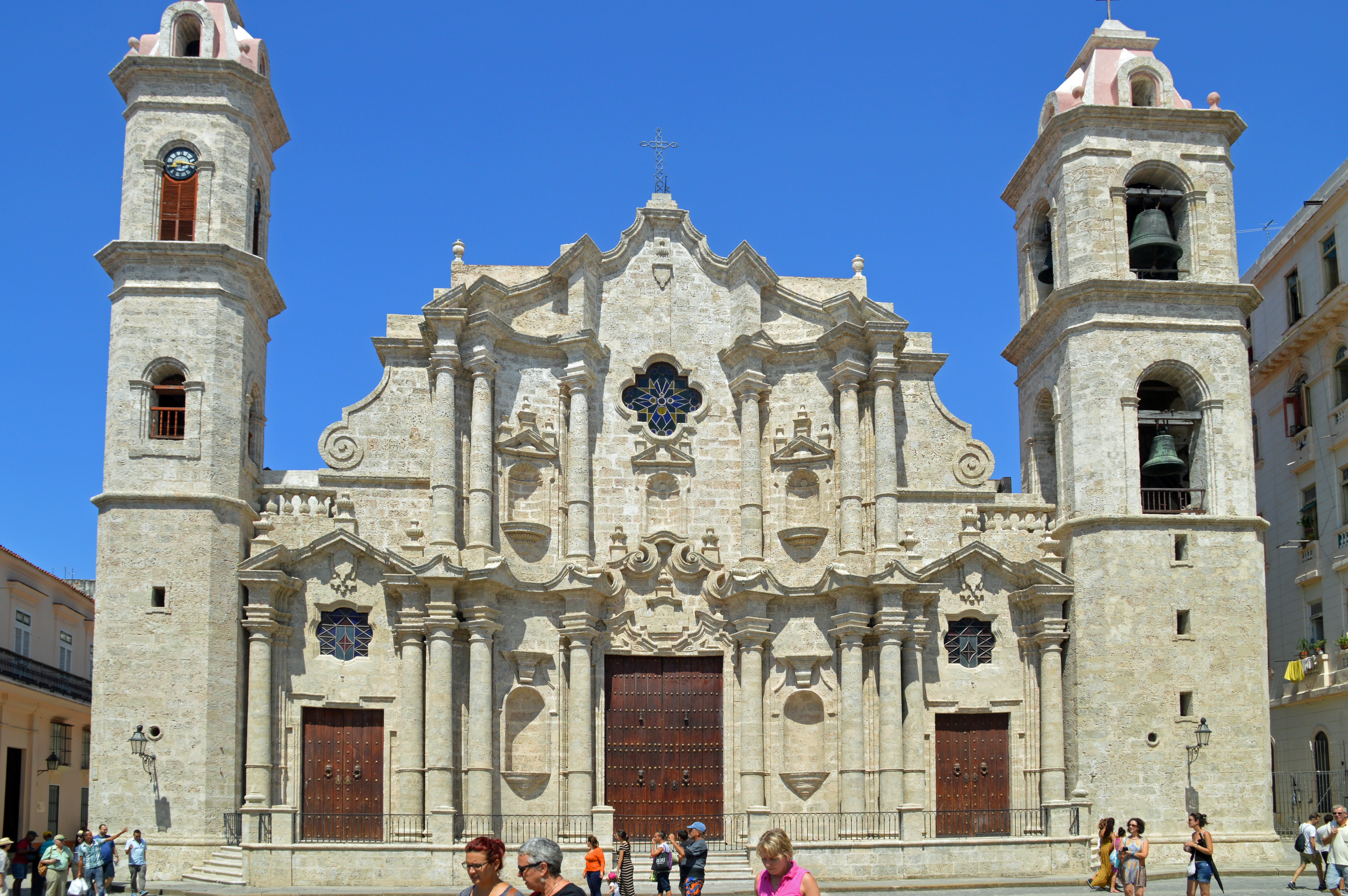 La_Catedral_de_la_Virgen_María_de_la_Concepción_Inmaculada_de_La_Habana_2.jpg