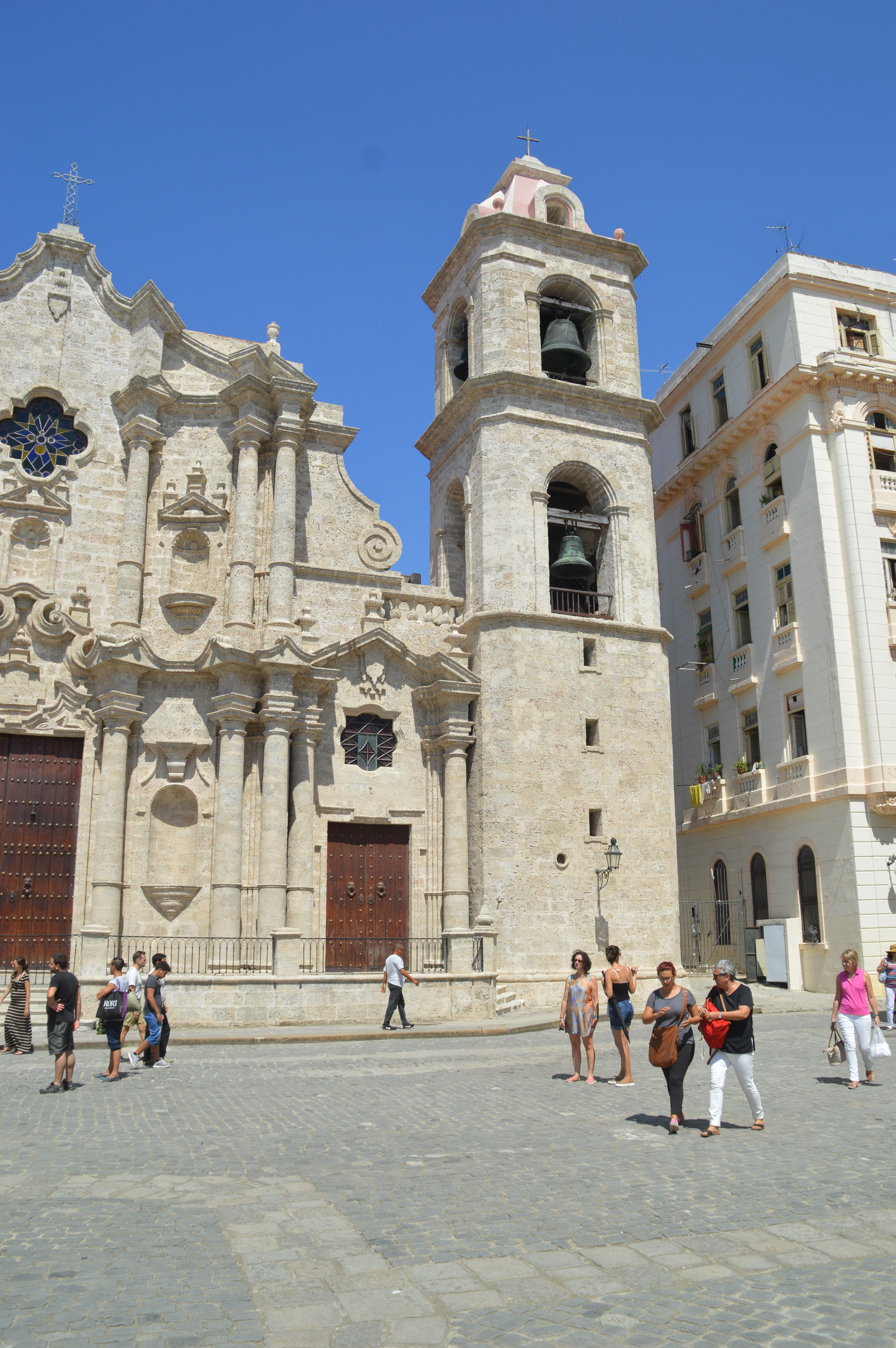 La_Catedral_de_la_Virgen_María_de_la_Concepción_Inmaculada_de_La_Habana_3.jpg