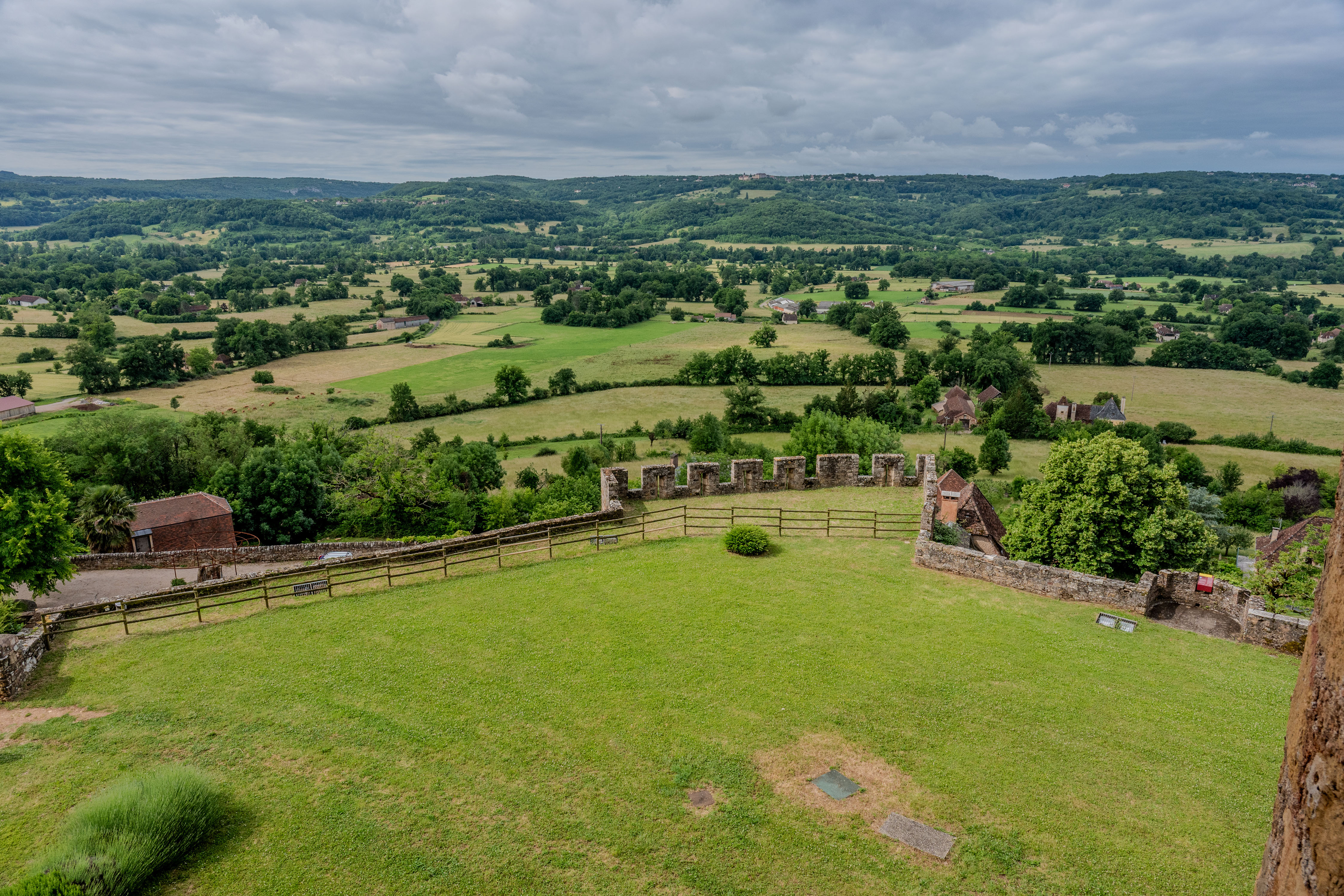 Château_de_Castelnau-Bretenoux_View_From_The_Tower_Z6iii_06062025_5482.jpg