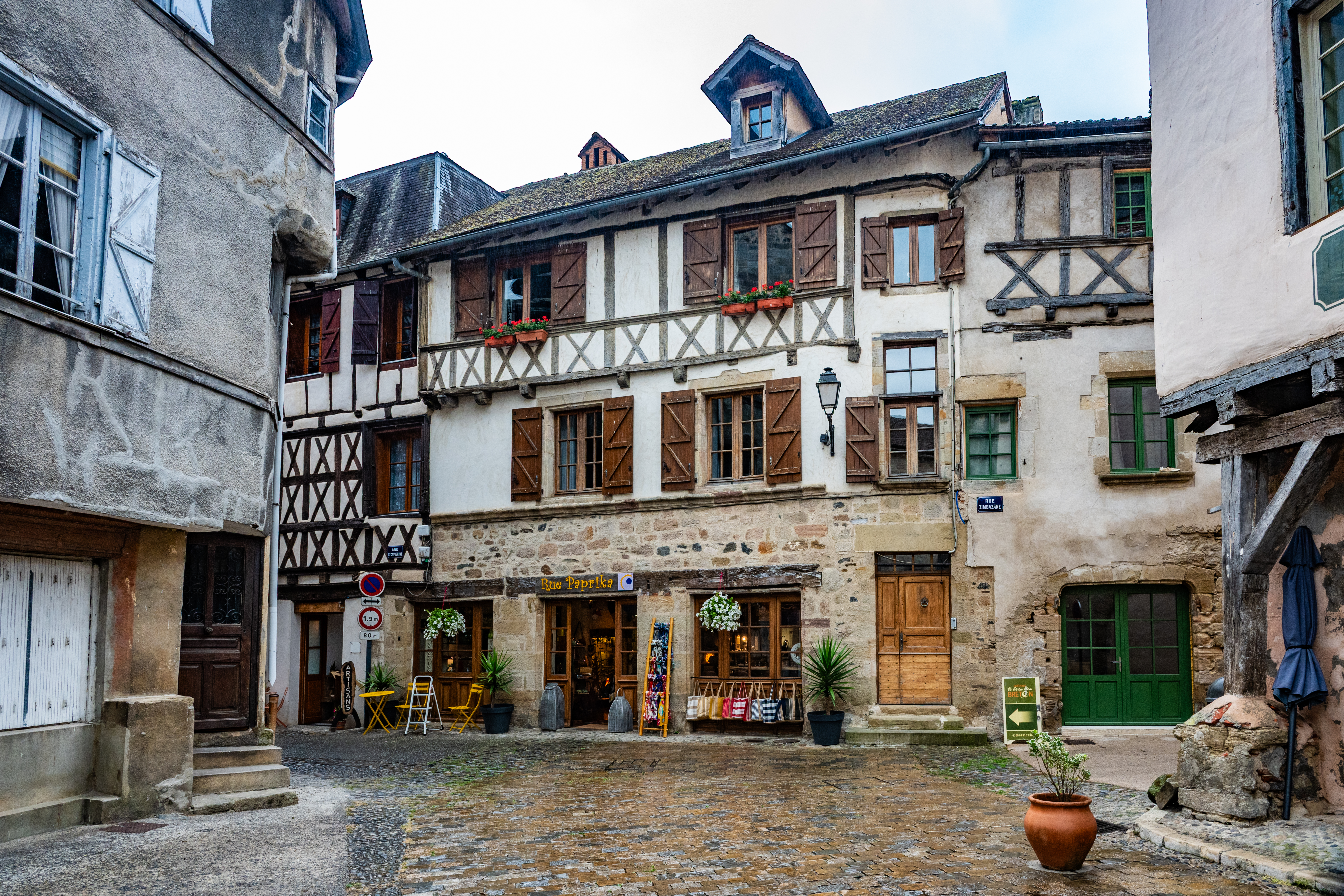 link to page Beaulieu-sur-Dordogne