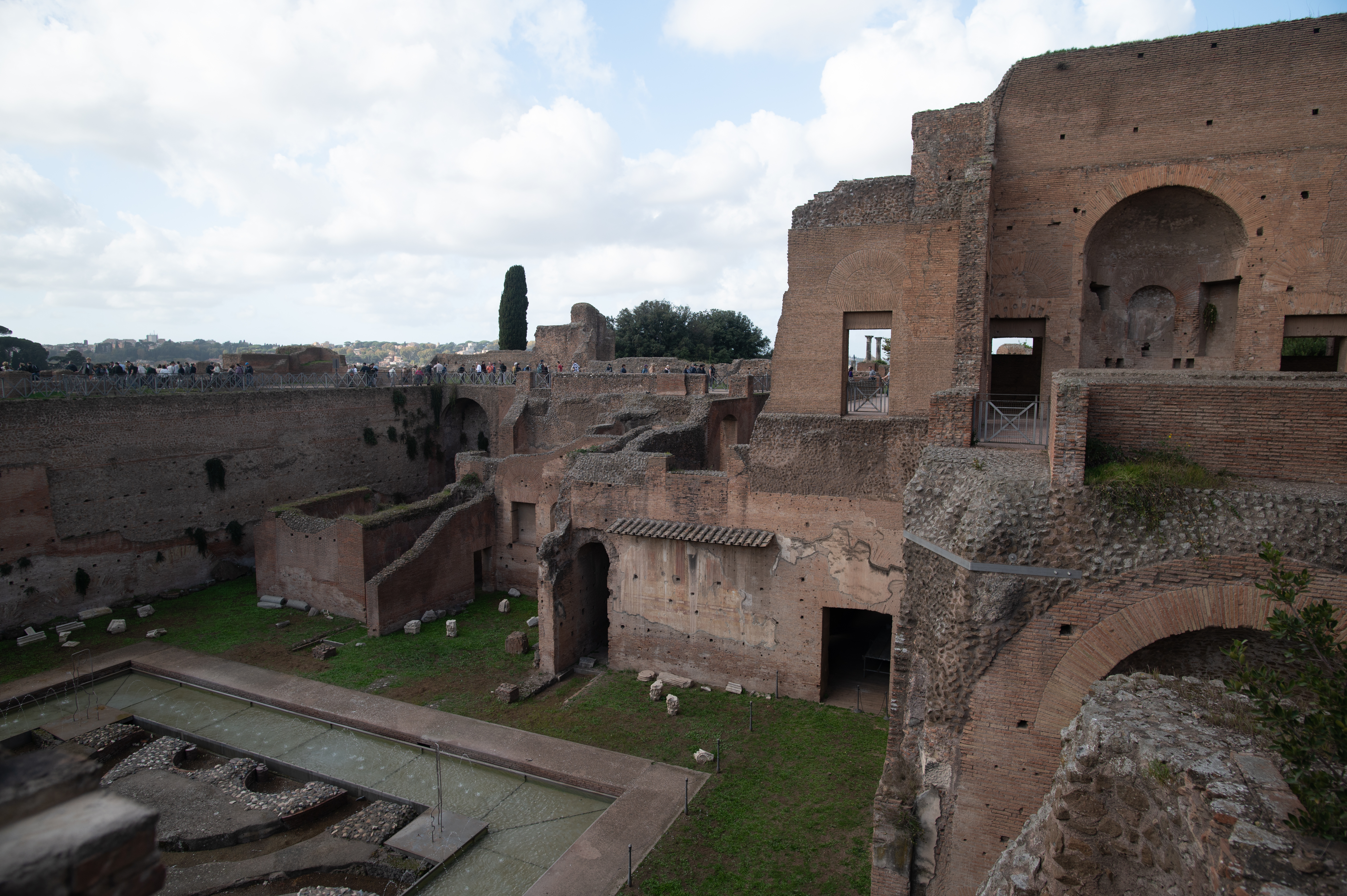 link to page AncientRomeForo5Palatine.html
