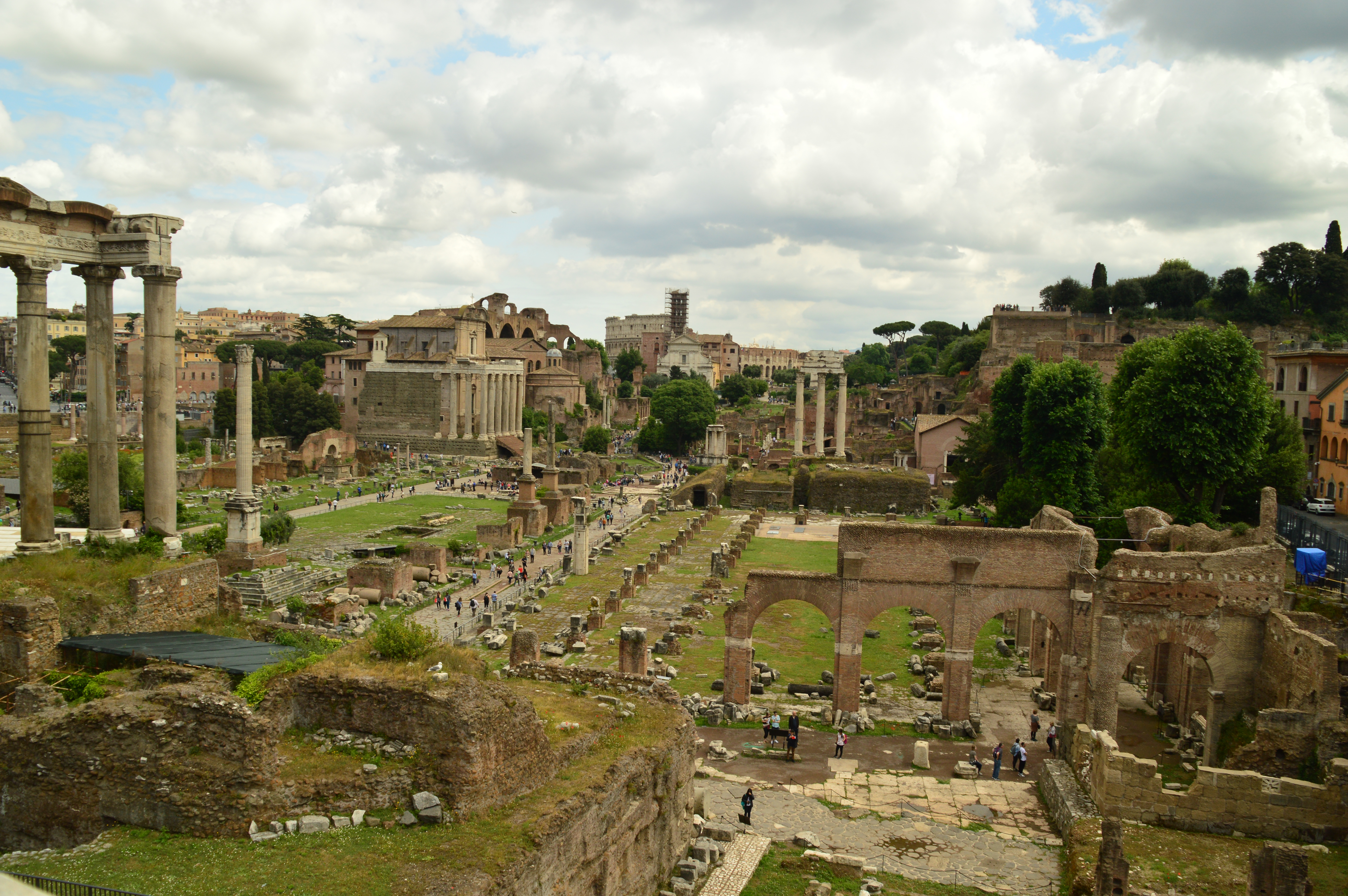 link to page AncientRomeForo2Imperiali.html