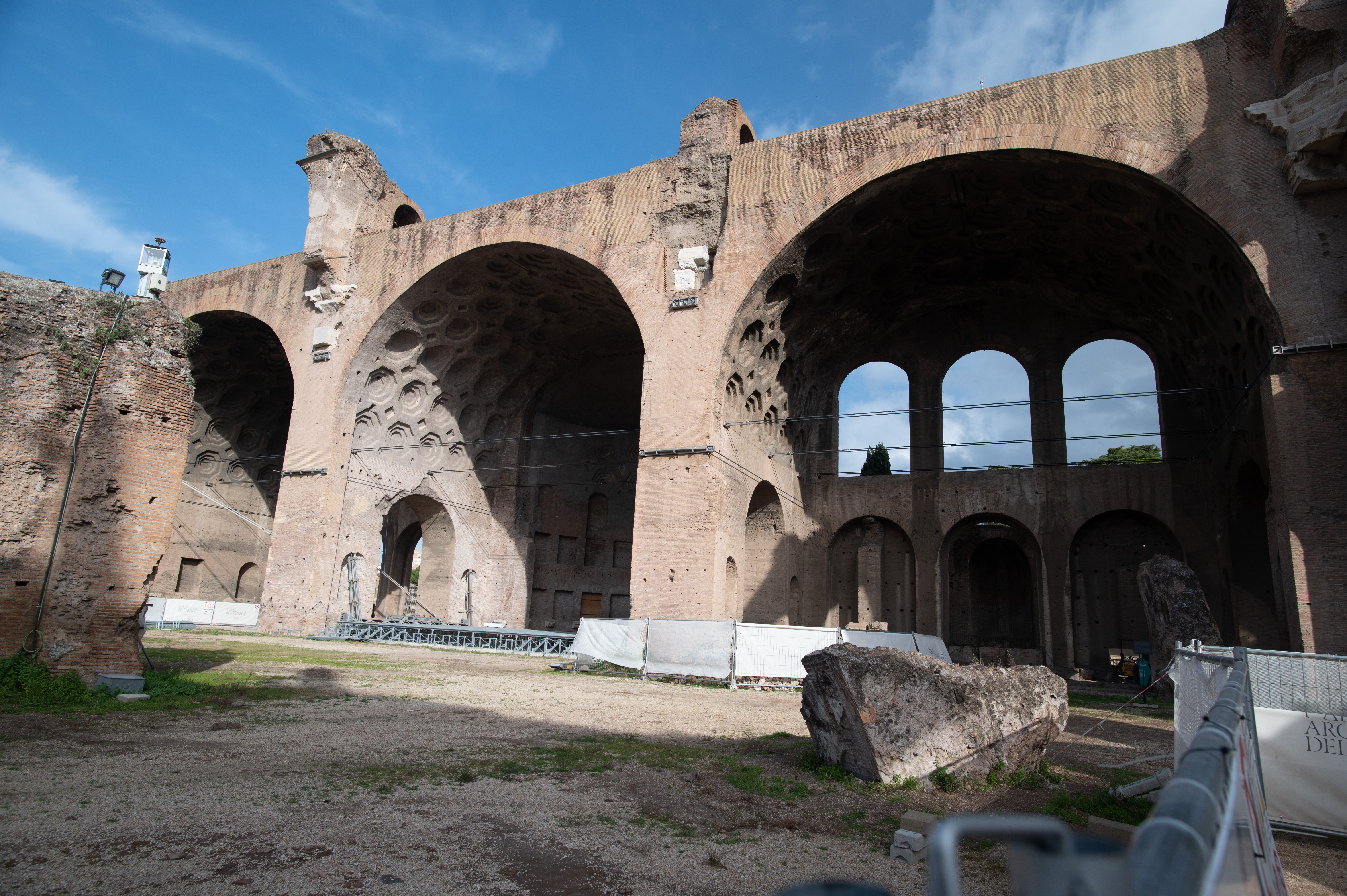 link to page AncientRomeForo1Titus.html