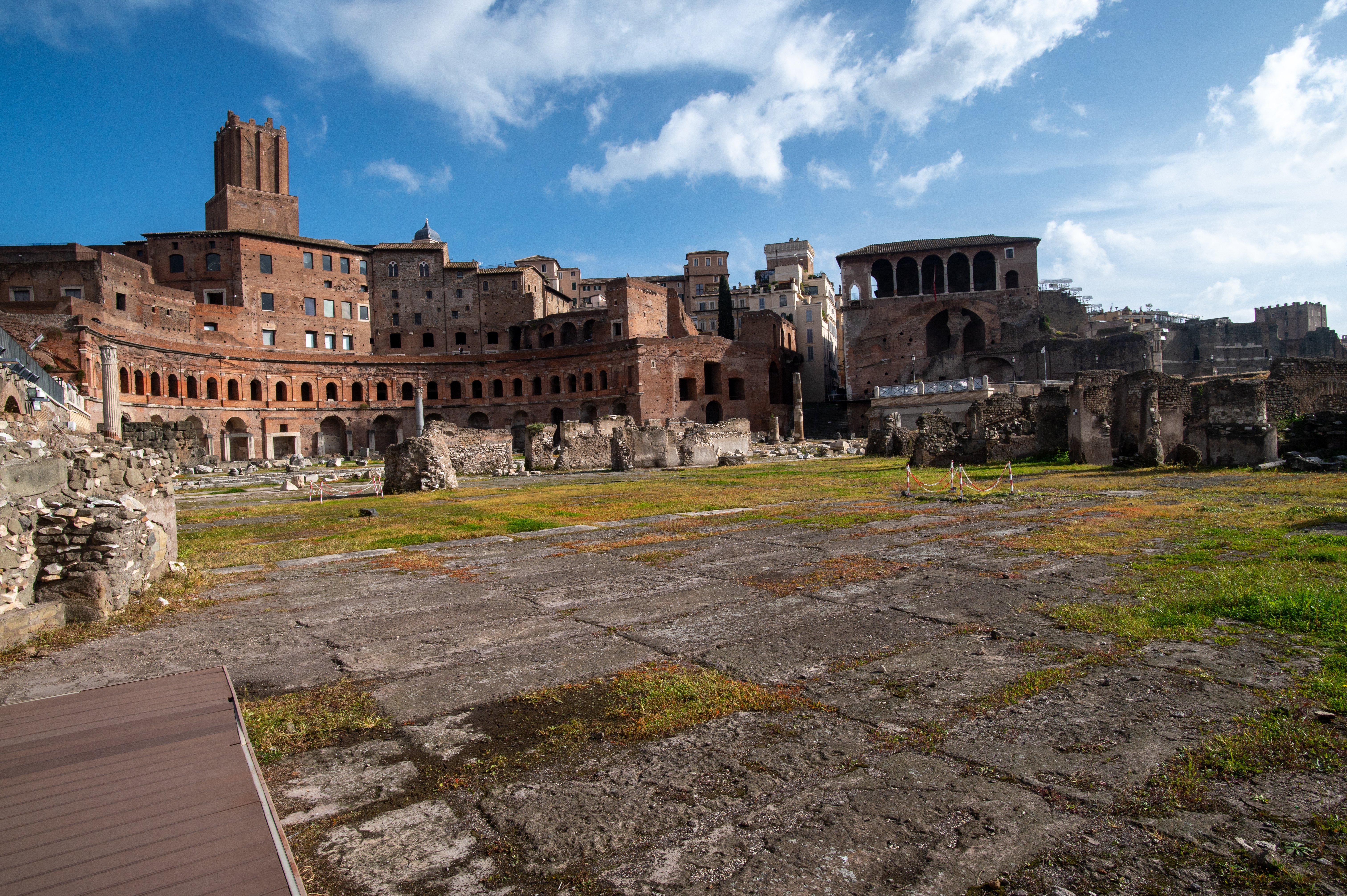 link to page AncientRomeForo2Imperiali.html