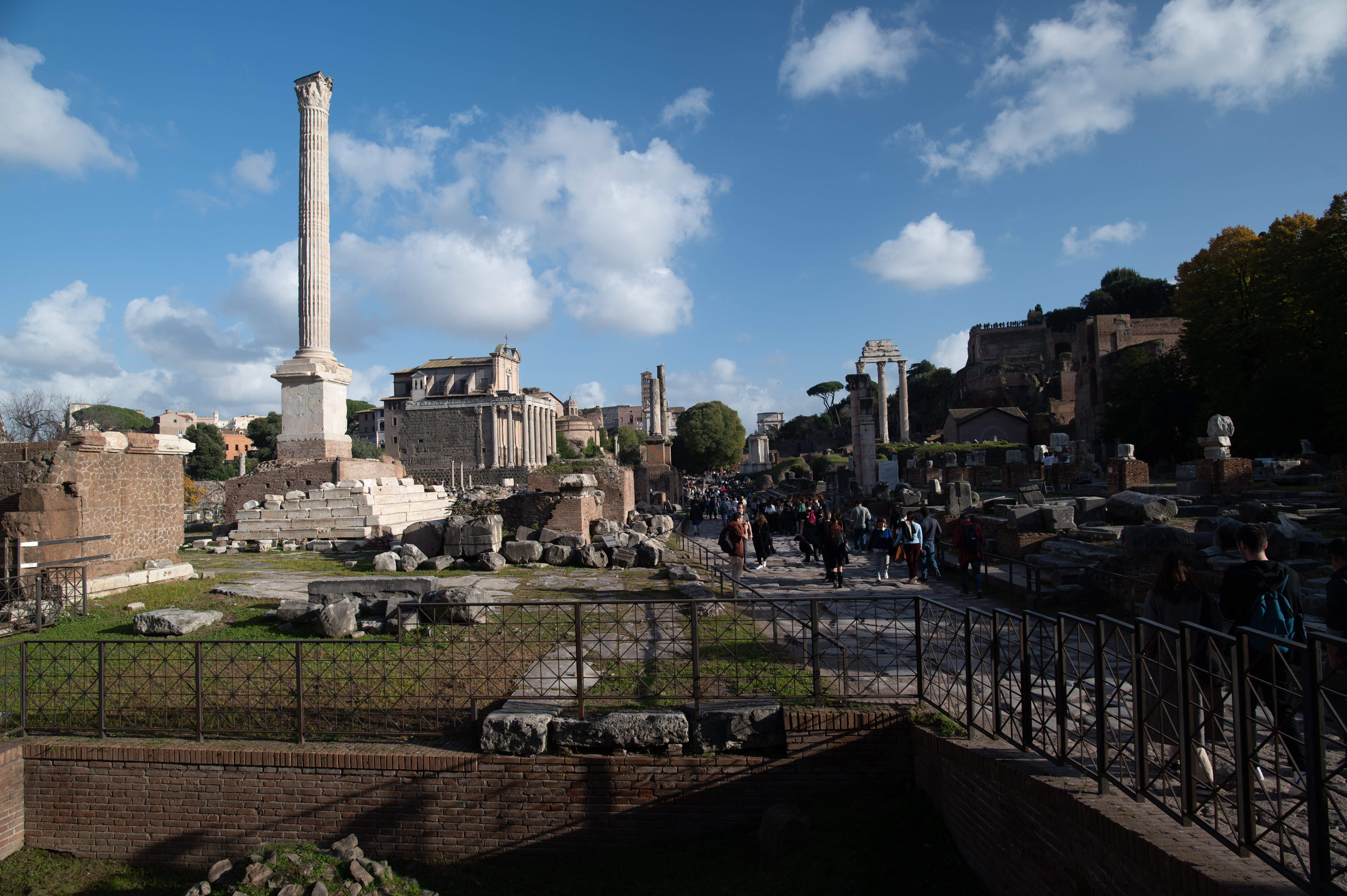 link to page AncientRomeForo2Imperiali.html