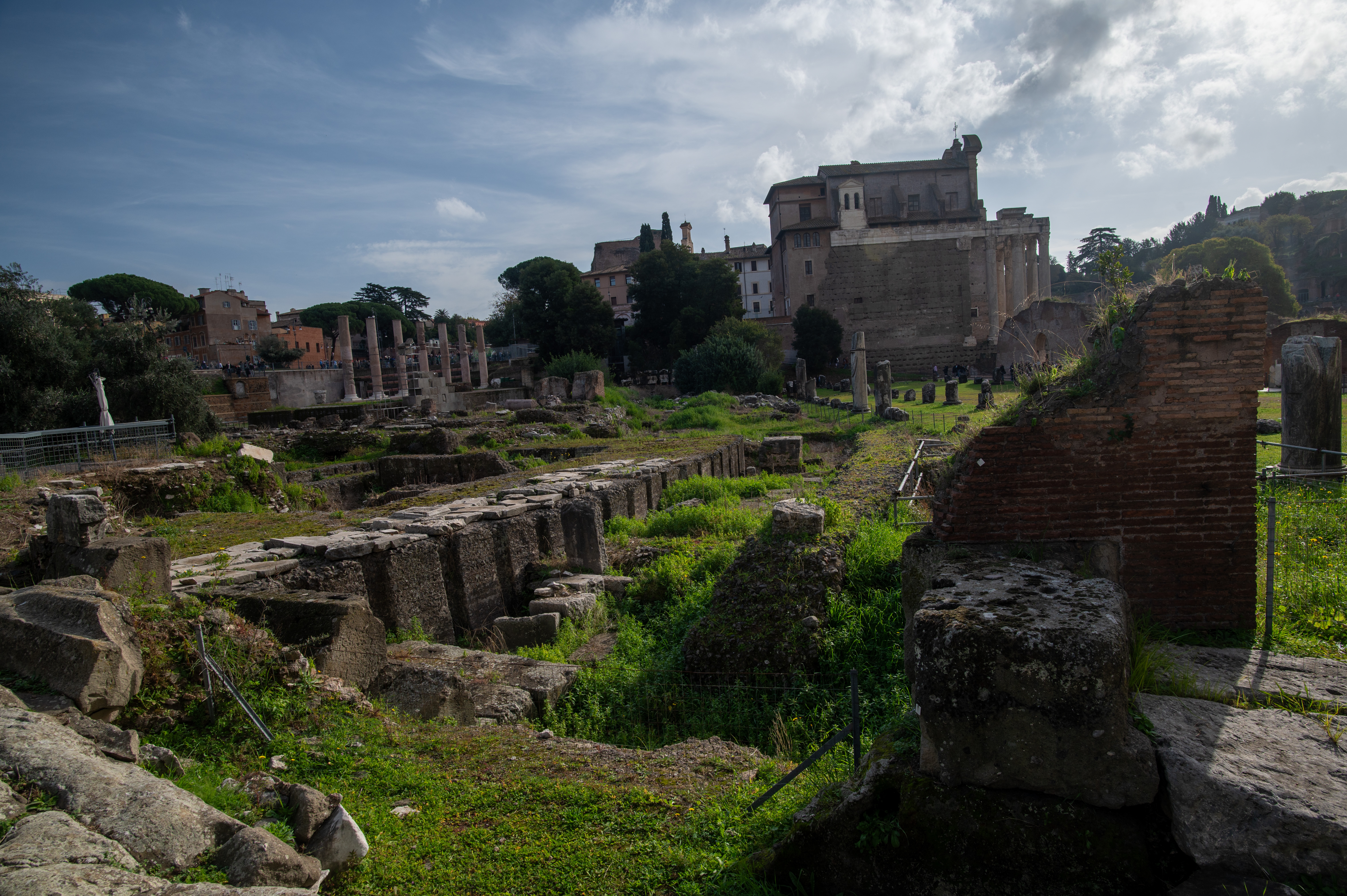 link to page AncientRomeForo2Imperiali.html