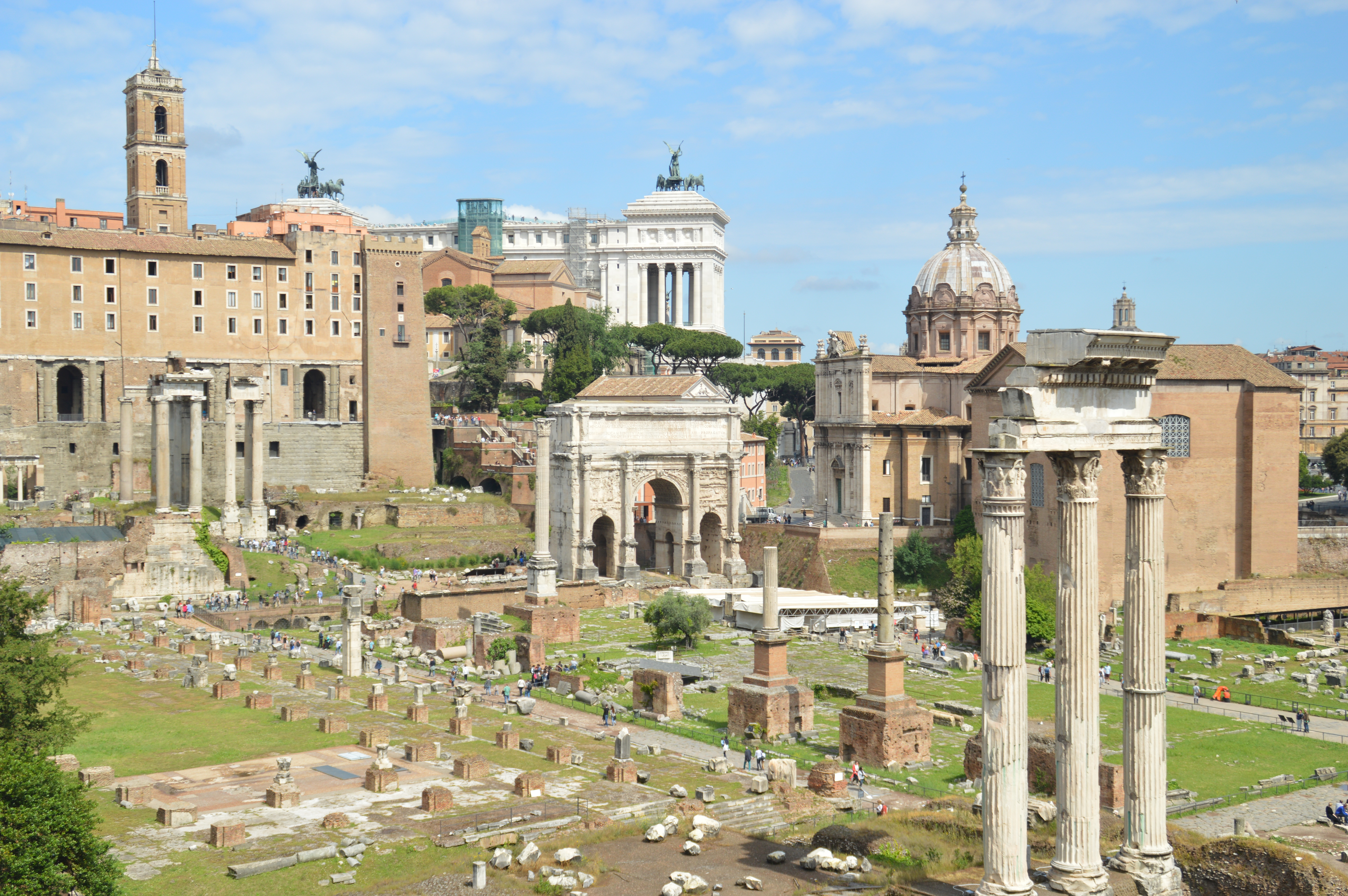 link to page AncientRomeForo3Vestals.html