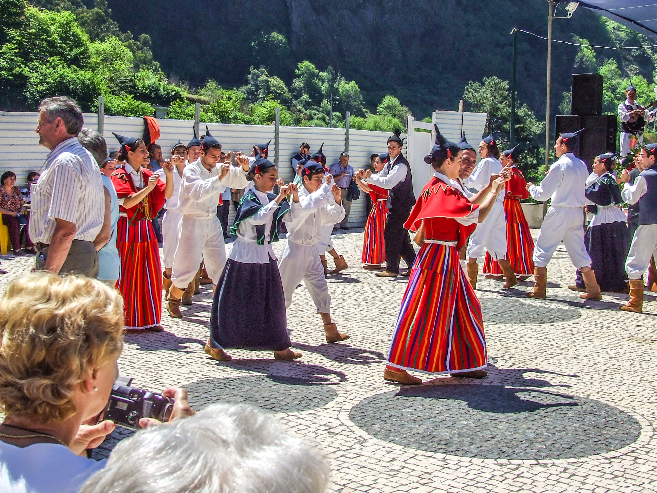 folk dance performance