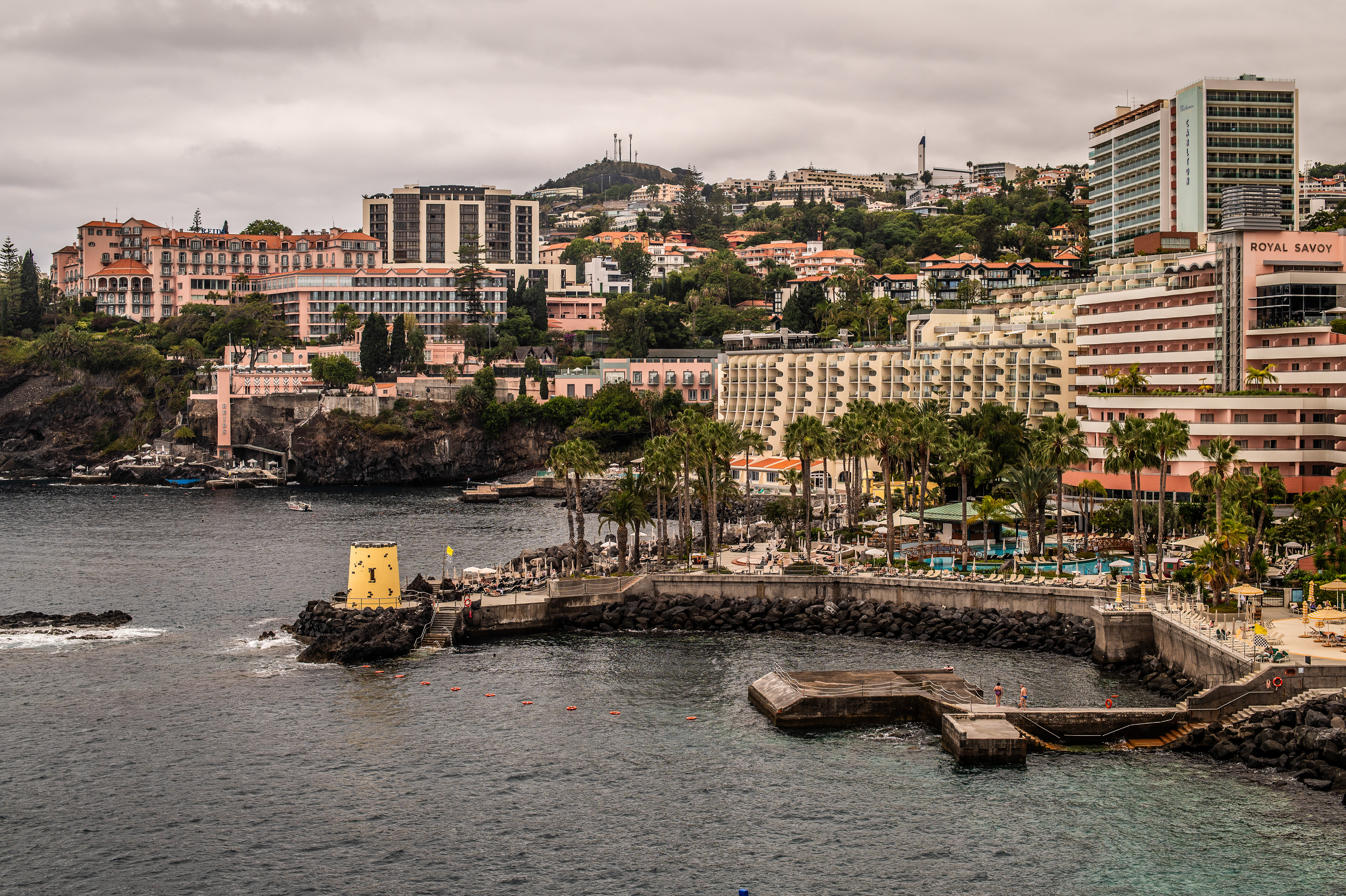 Towards Reid's Hotel