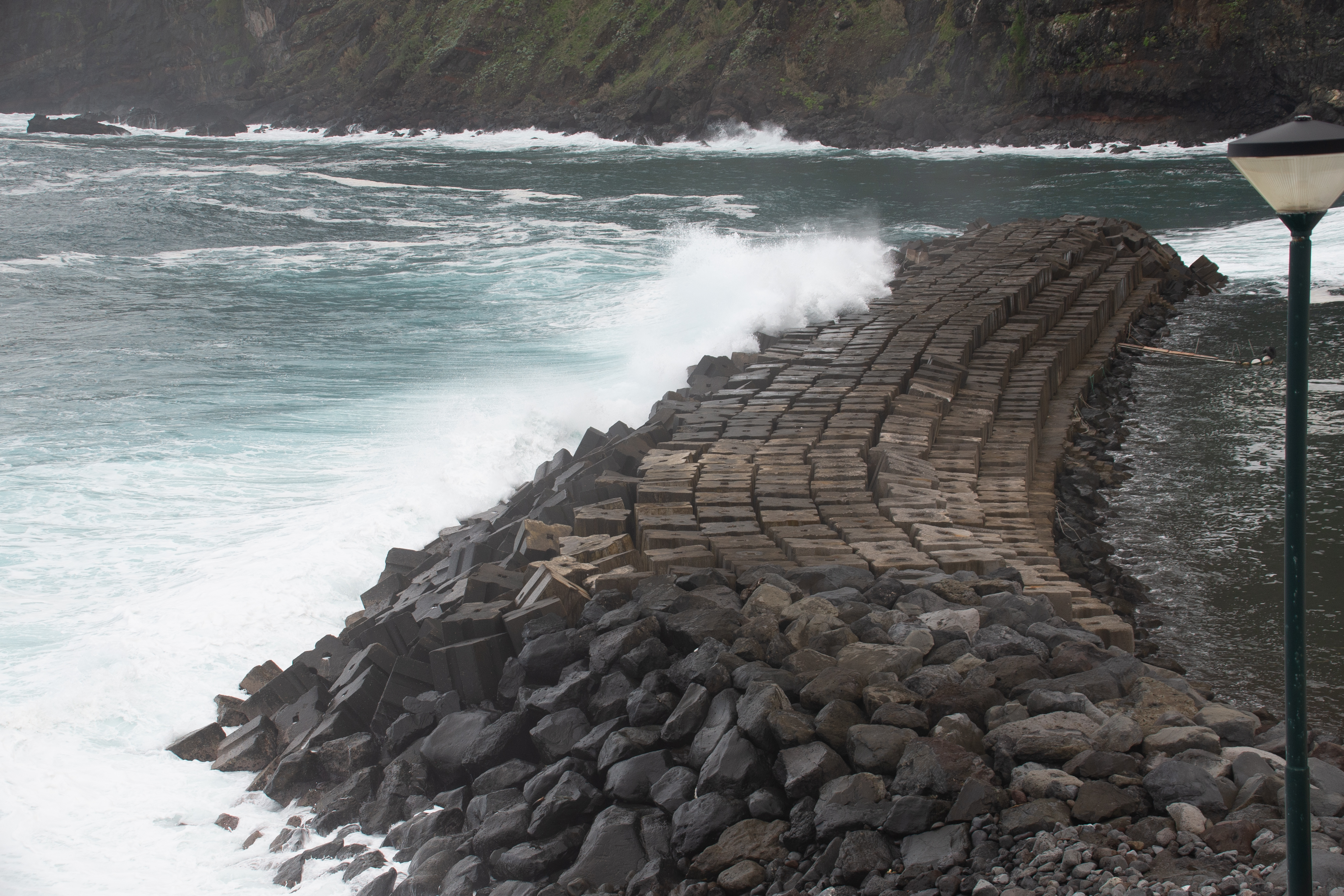 coastline with large hexagonal basalt columns