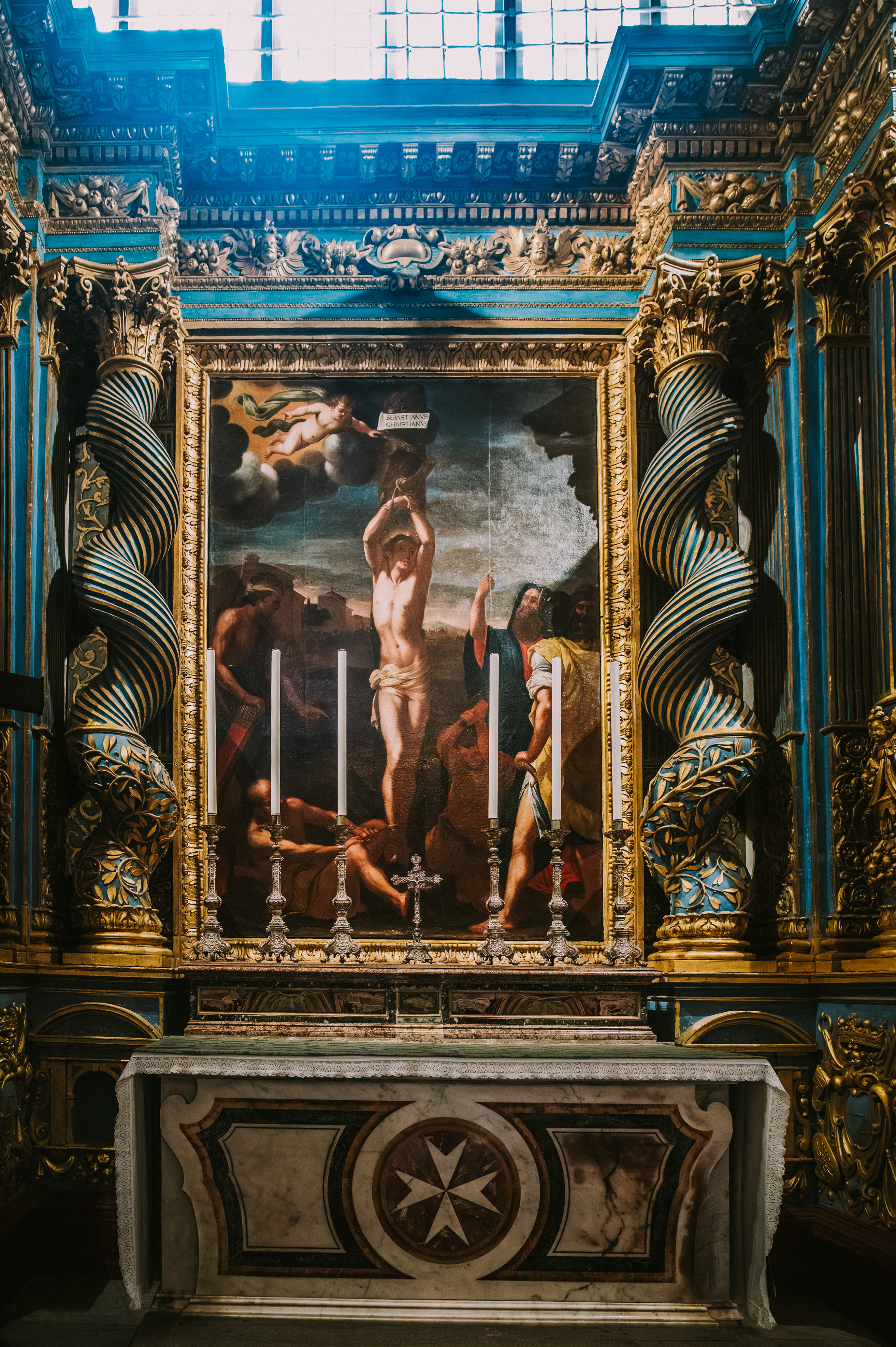 a marble surface with a prominent star emblem