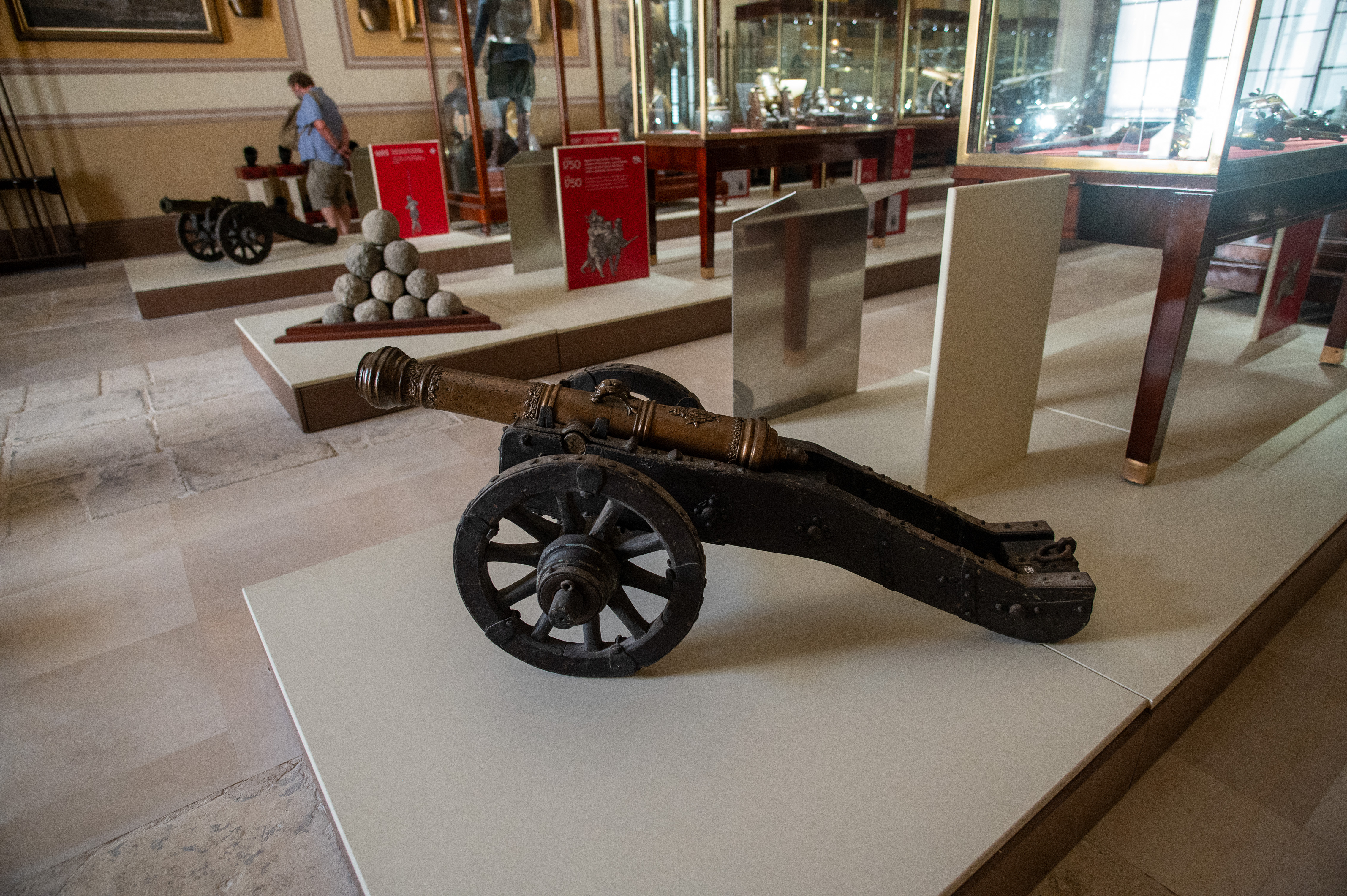 historical artillery pieces, including cannons and cannonballs