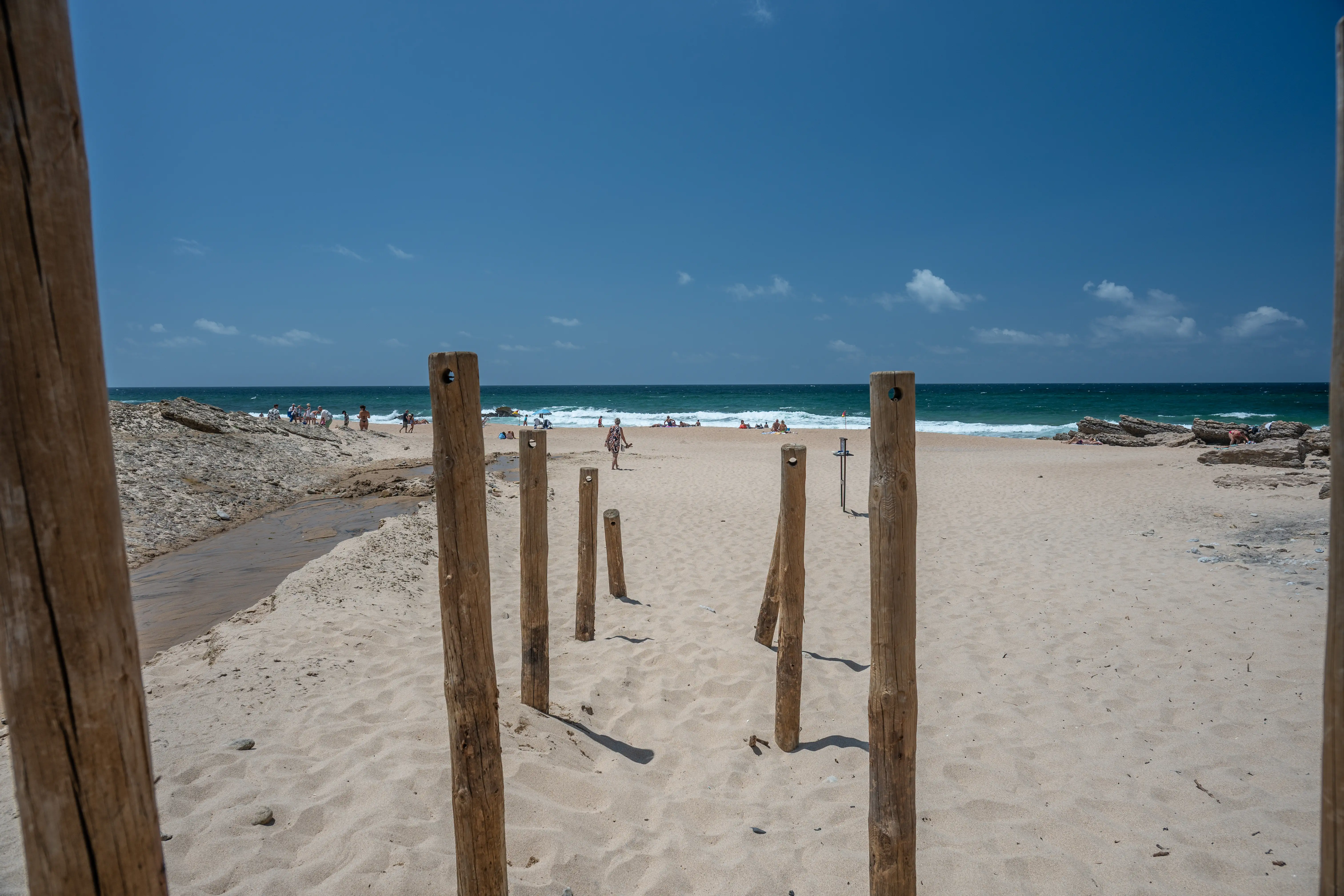 image link to https://www.mgaylard.co.uk/Portugal/cascaisboca.html#guincho