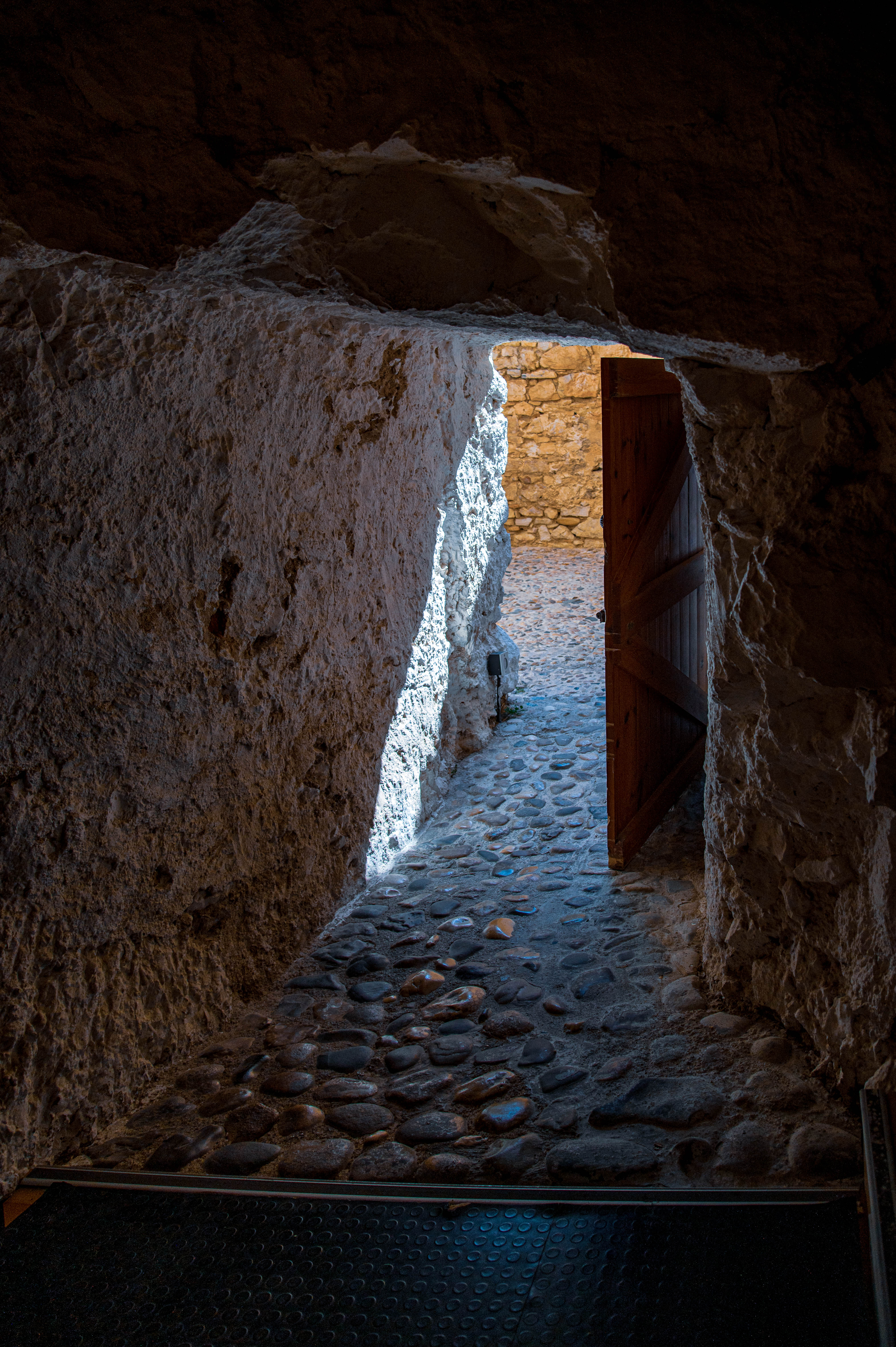 stone-paved passageway