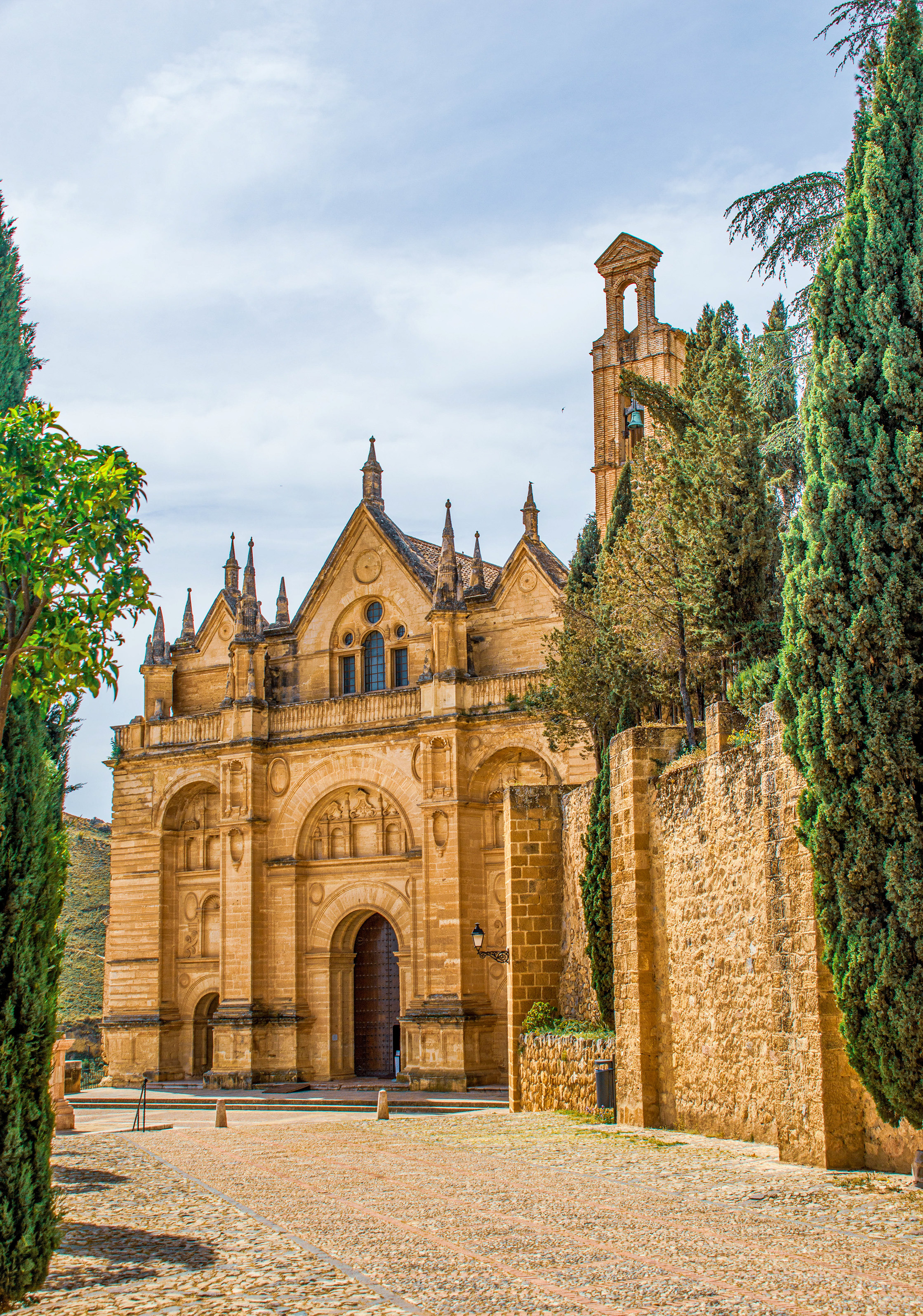 Real Colegiata de Santa María la Mayor