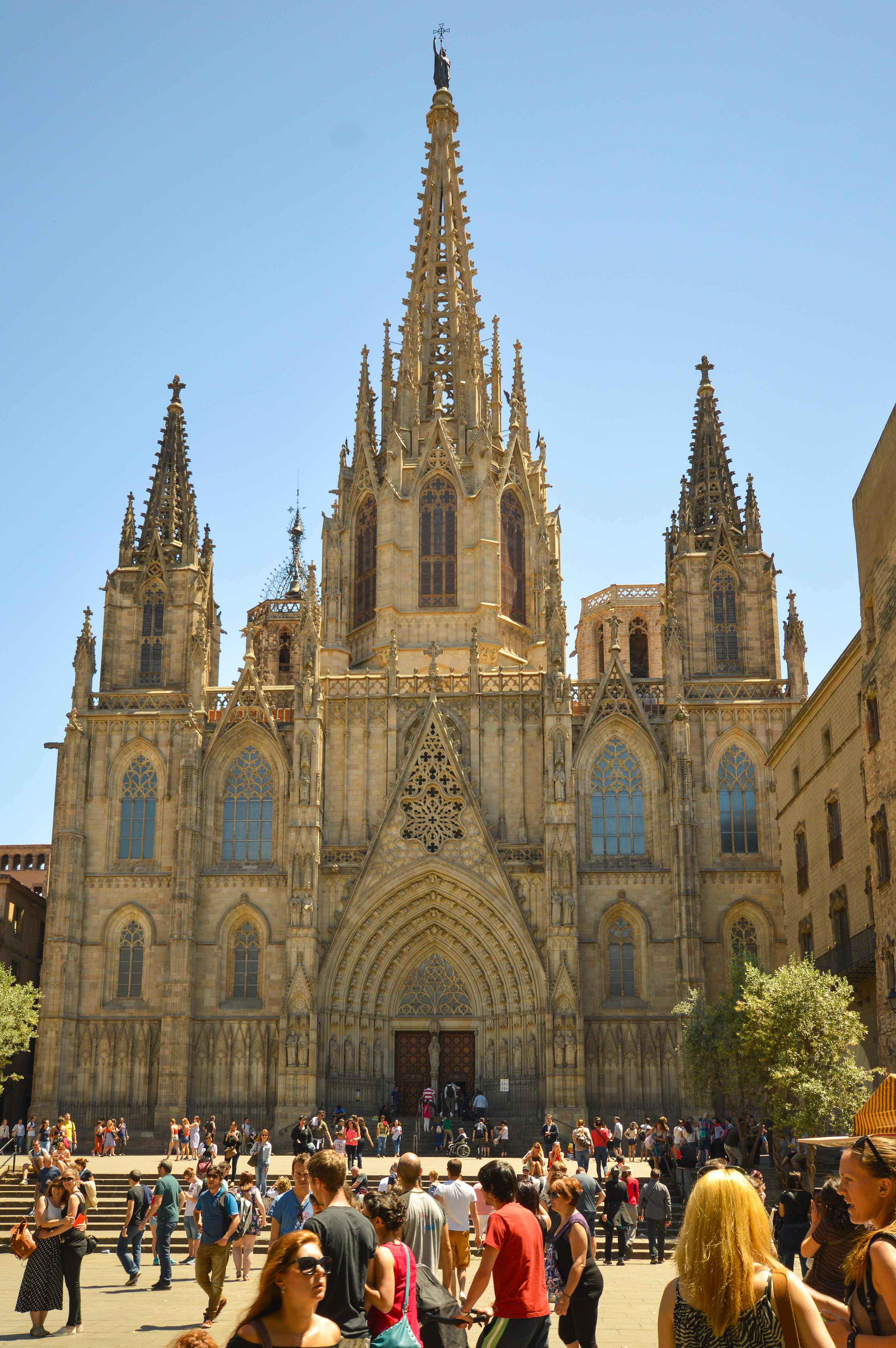 ribbed vaults, and flying buttresses