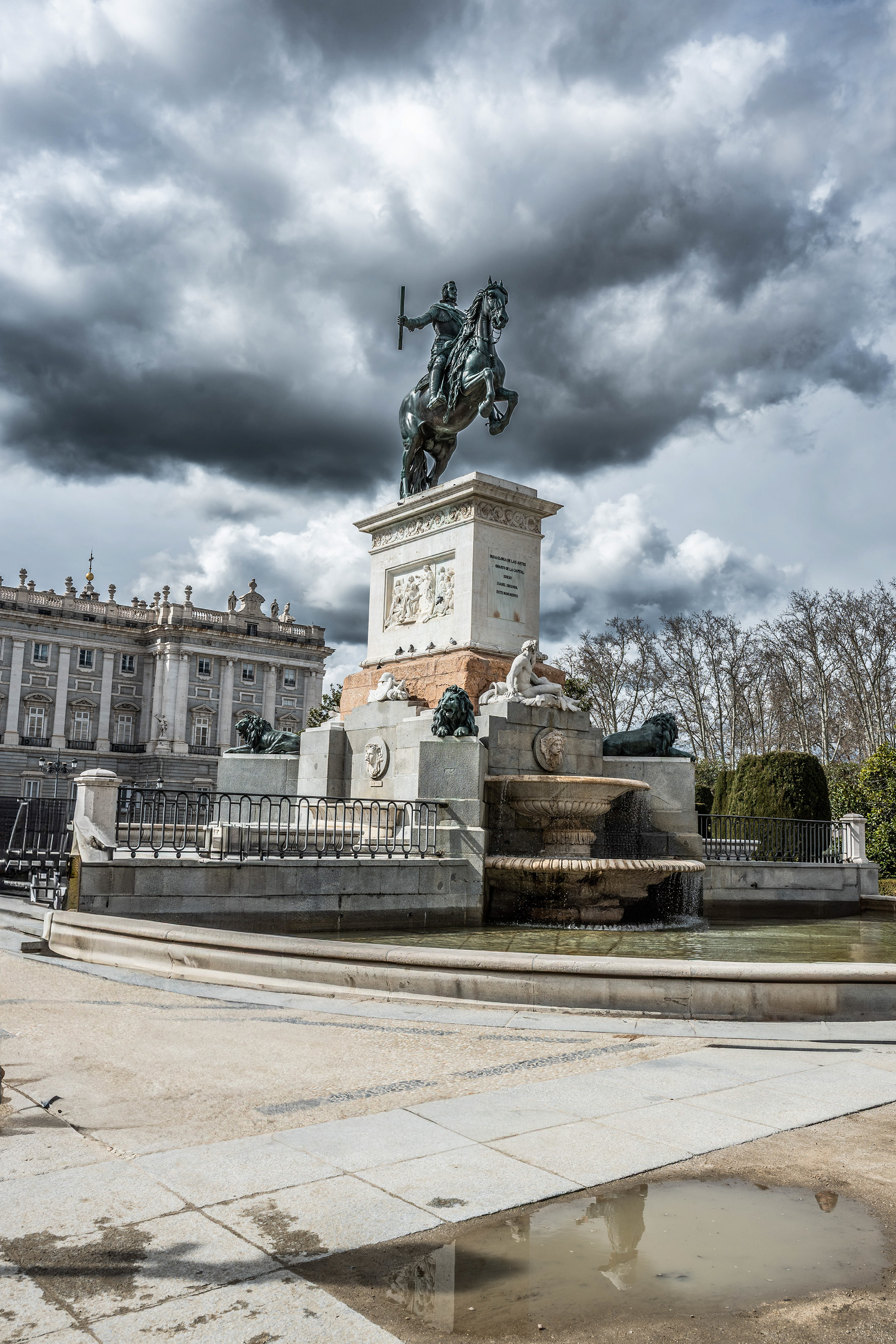 Monument to Felipe IV