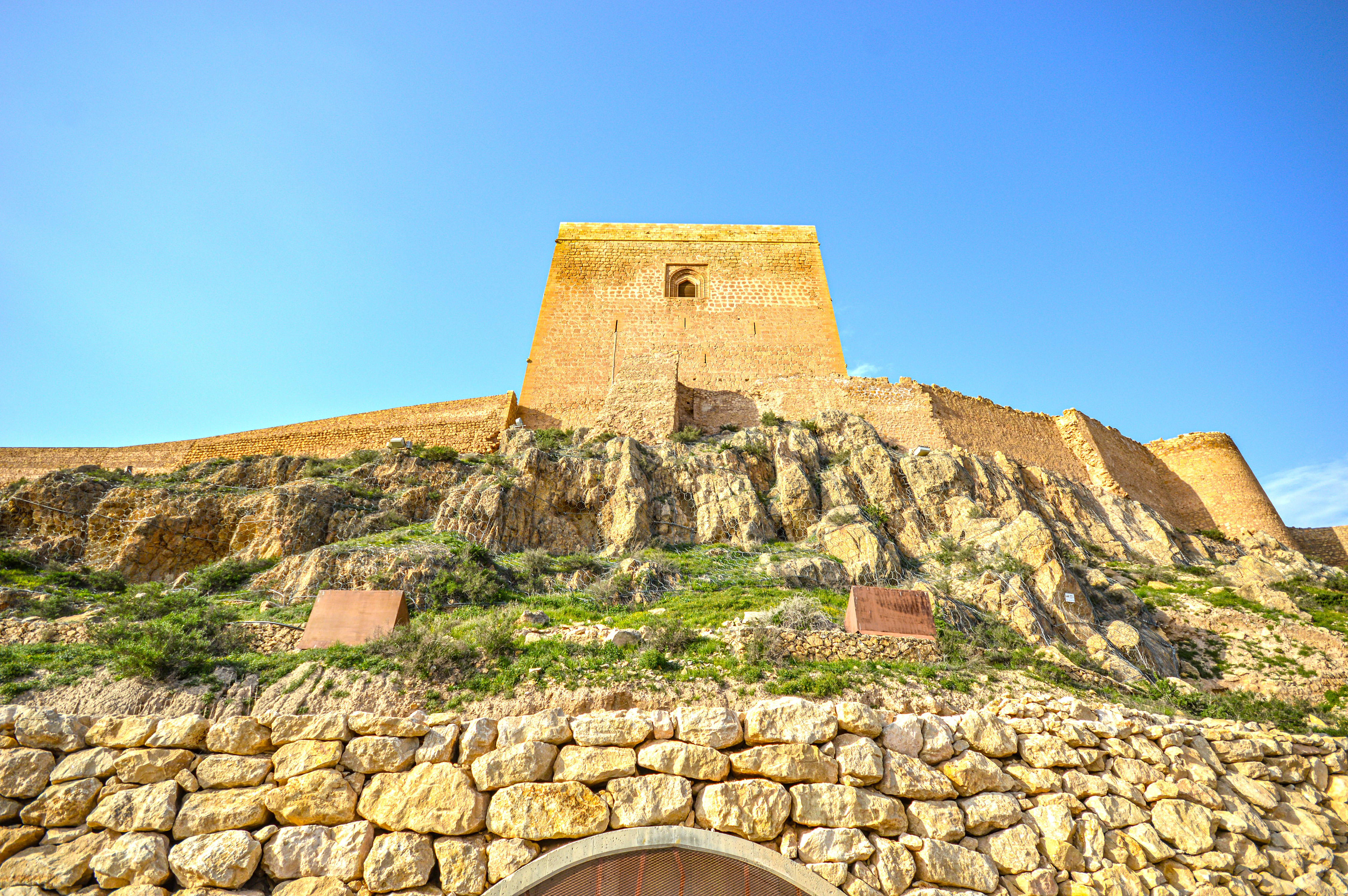 Castillo de Lorca - Fortaleza Del Sol