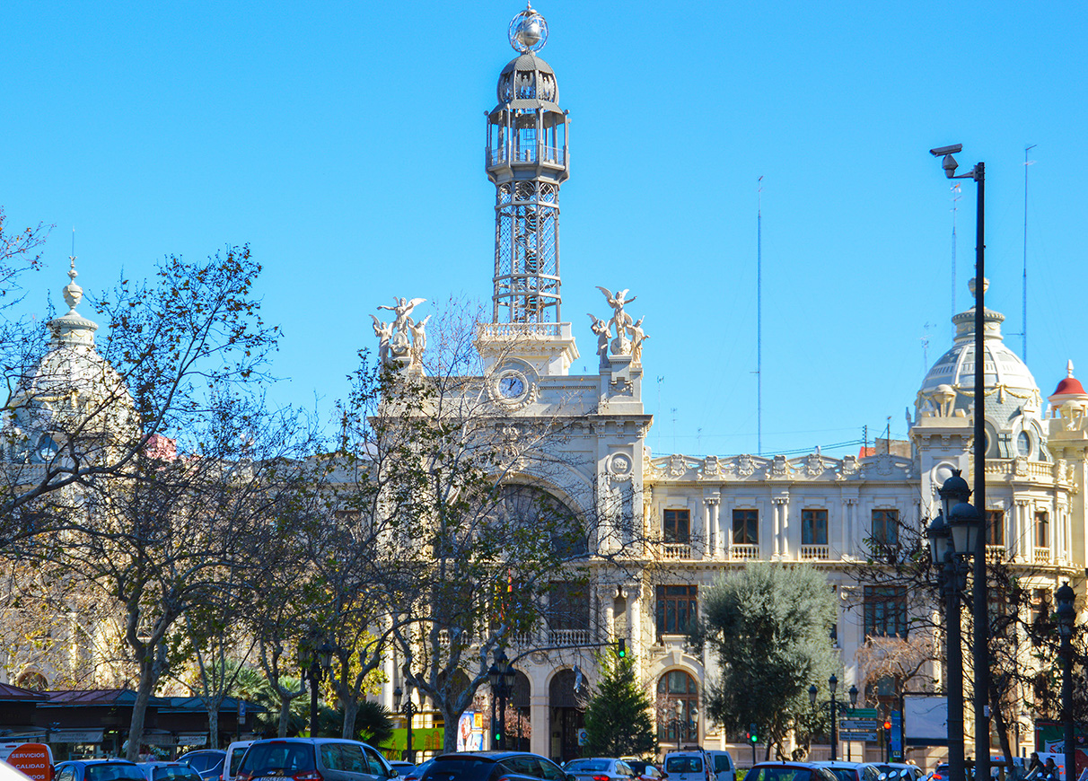 Noted work of modernist architecture by Miguel Ángel Navarro, built as a post office HQ in 1923.