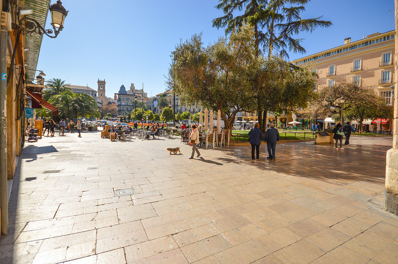 Plaza de la Reina