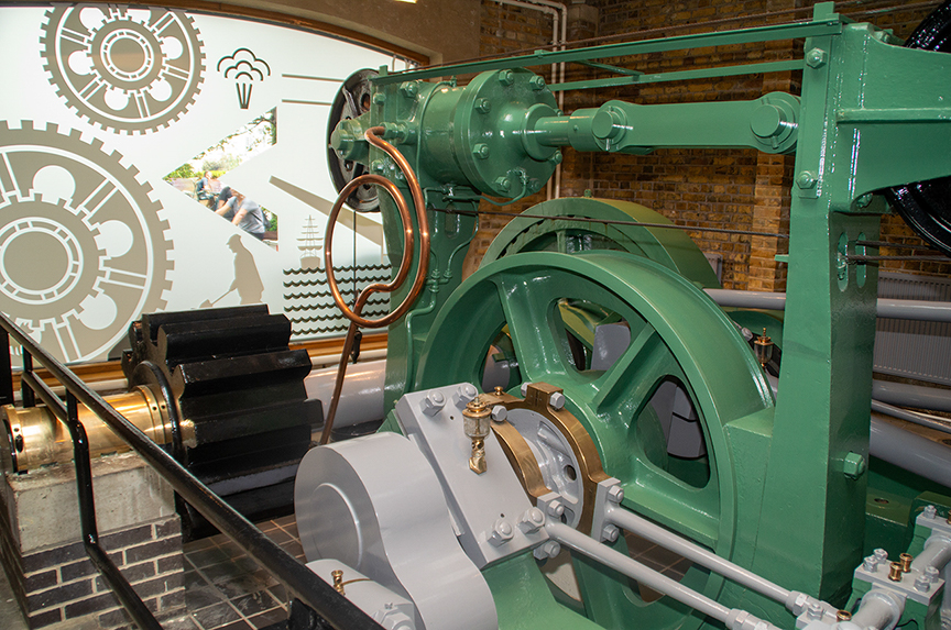 Historic Steam Engine Display Showcases Industrial Heritage