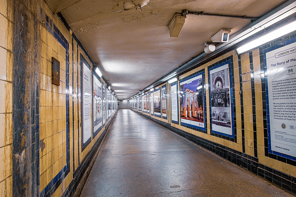 The document describes the history and significance of the Marble Arch, a key London landmark. It highlights the arch's role in celebrating major events and its importance as a symbol of London's history and culture. The text also mentions the creation of a community-based project to showcase the area's uniqueness and the support received from various organizations and individuals.