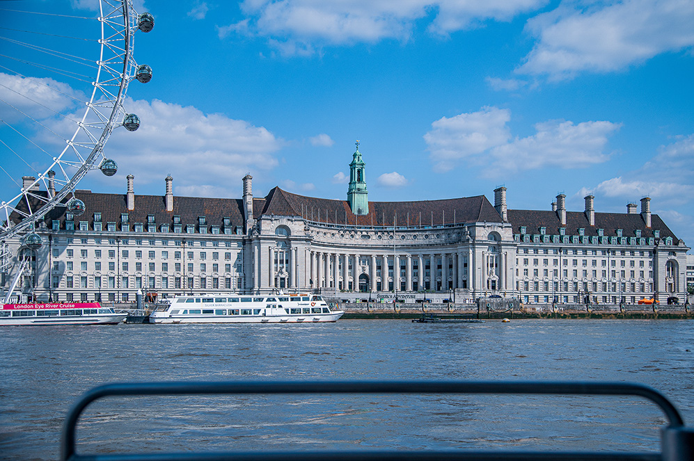 LondonAlongTheThames2