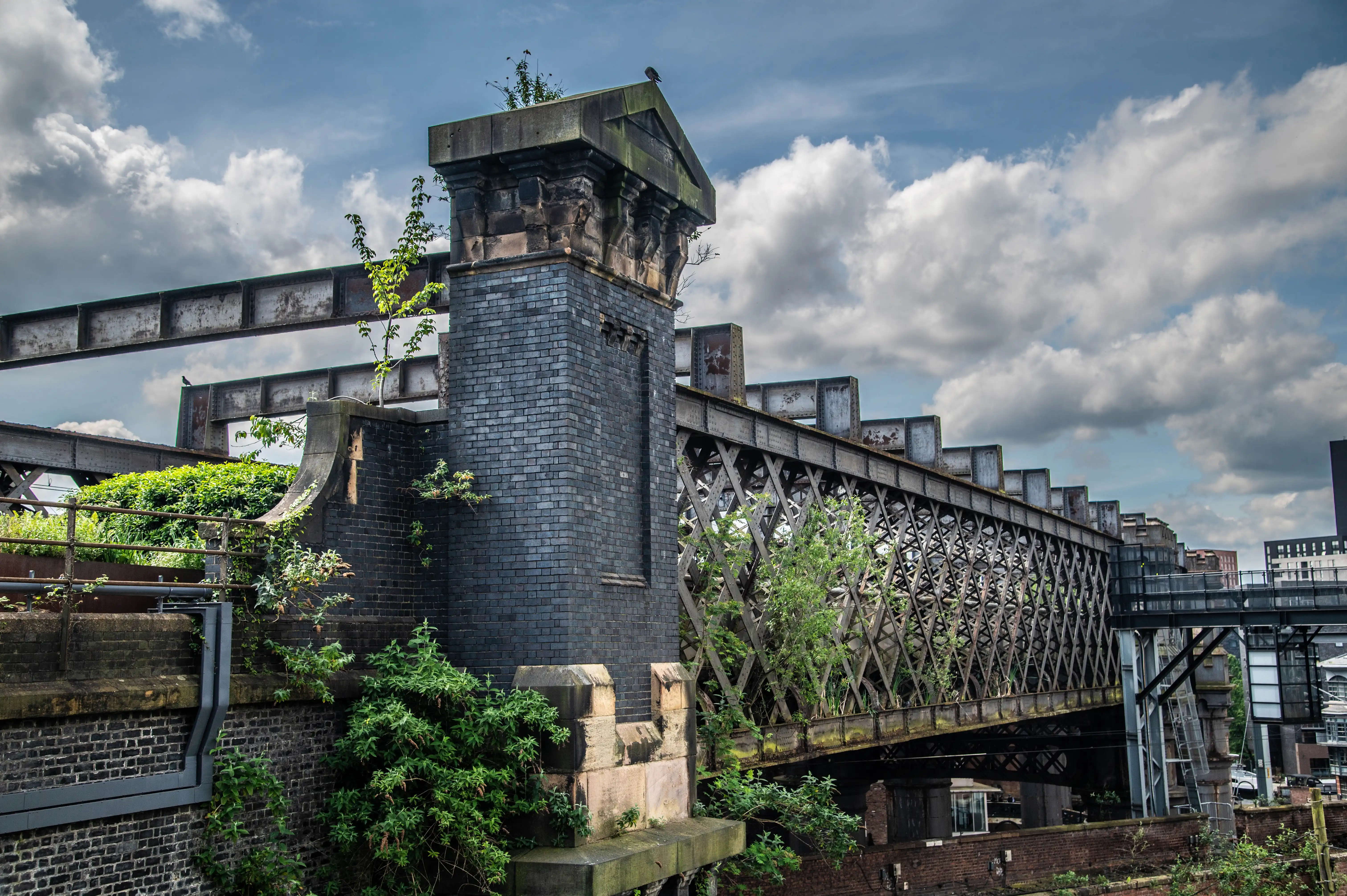 image link to https://www.mgaylard.co.uk/UKGallery/Manchester.html#castle