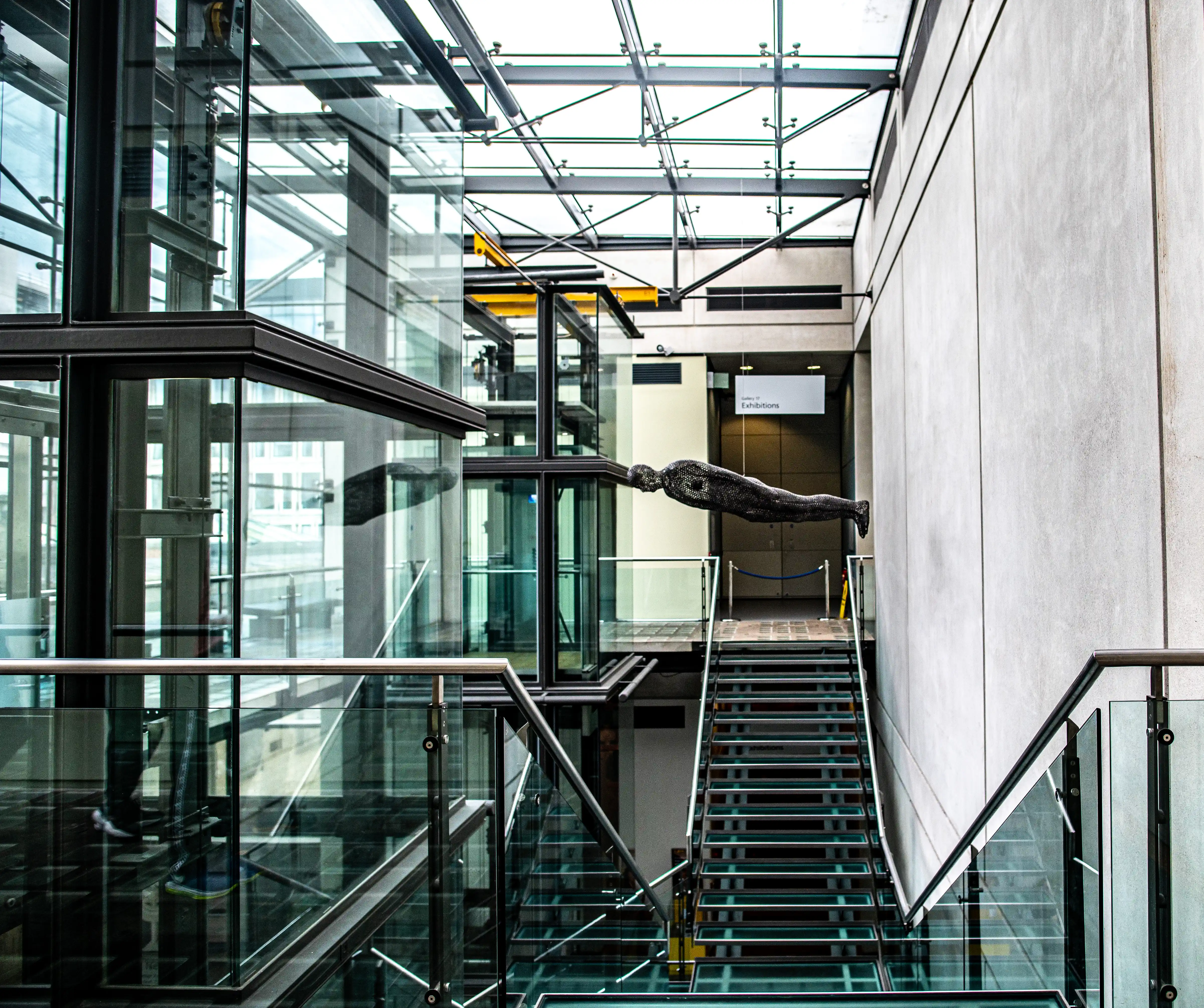 image link to https://www.mgaylard.co.uk/UKGallery/ManchesterCivic.html